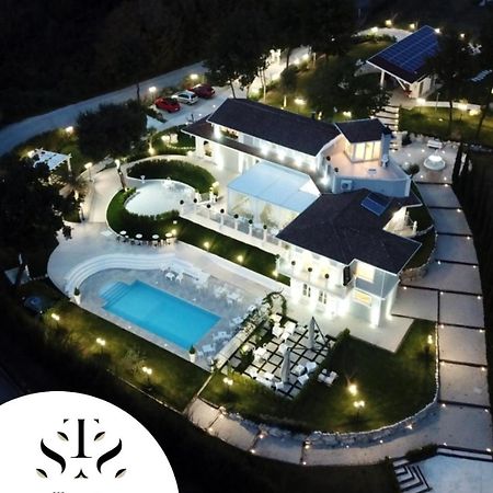 Tenuta Santo Stefano Azienda Agrituristica Santo Stefano del Sole Ngoại thất bức ảnh