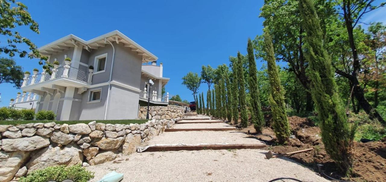 Tenuta Santo Stefano Azienda Agrituristica Santo Stefano del Sole Ngoại thất bức ảnh