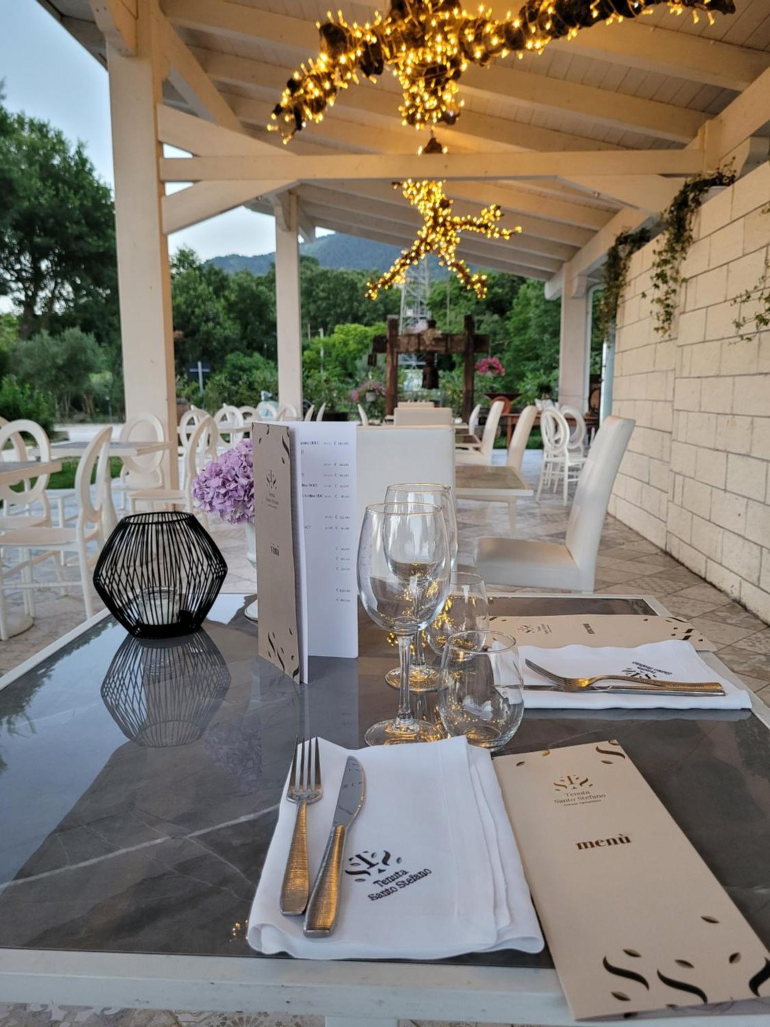 Tenuta Santo Stefano Azienda Agrituristica Santo Stefano del Sole Ngoại thất bức ảnh