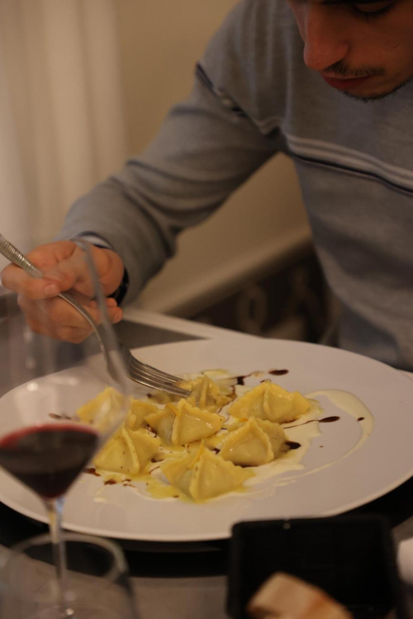 Tenuta Santo Stefano Azienda Agrituristica Santo Stefano del Sole Ngoại thất bức ảnh
